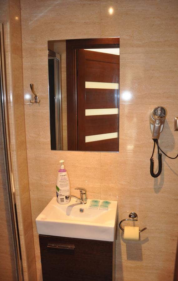 Hotel Mis Бохня Екстер'єр фото